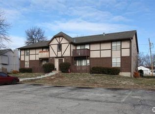 9220 Rosehill Rd #4, Lenexa, KS 66215