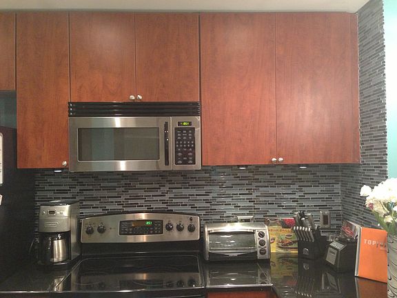 2nd image of 525 E Jackson St Unit 404