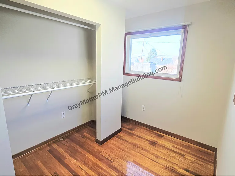 738 E 35th St — Photo 7