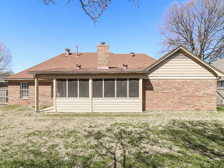 6665 Millgrove Park Dr — Photo 16