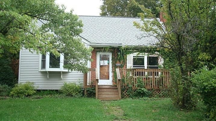 1st image of 2733 Harvey Ave
