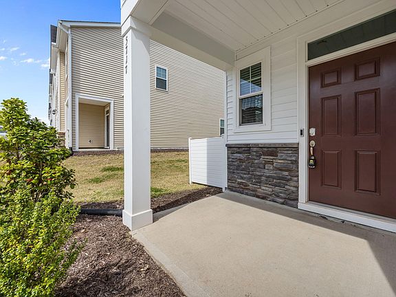 2nd image of 5717 Woodlawn Dr