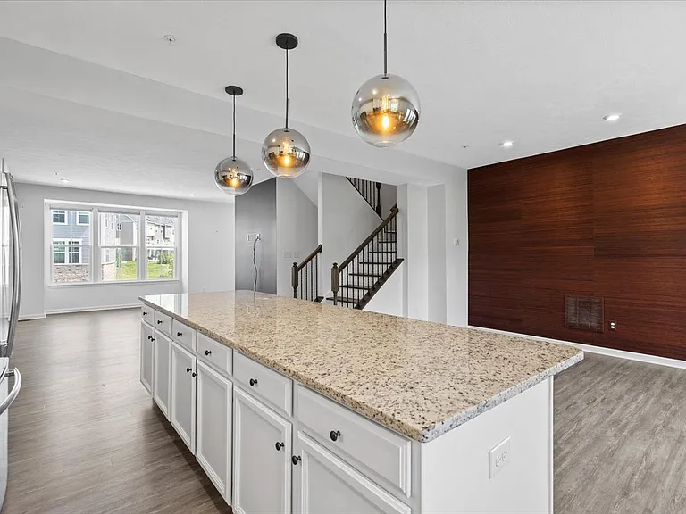 150 Curtis Ct — Photo 27