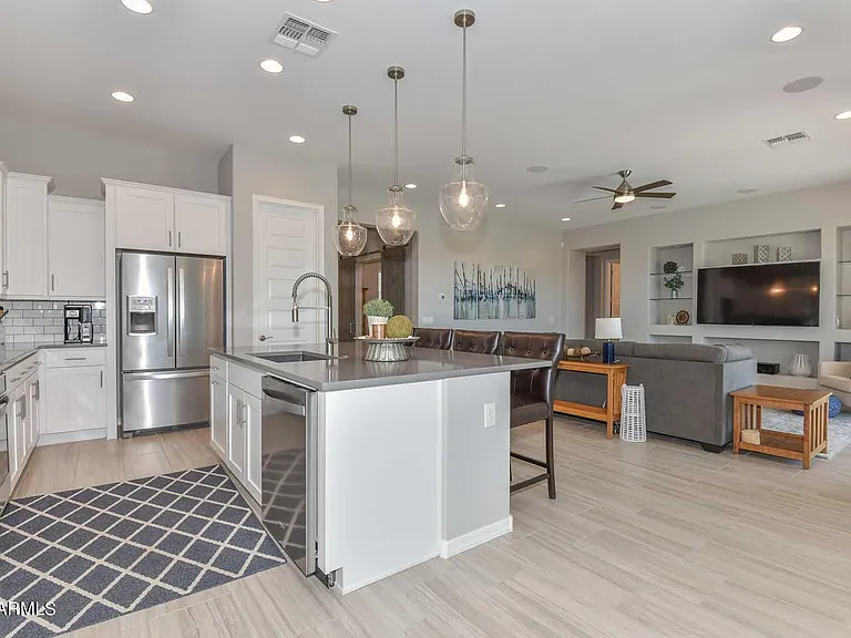 9661 W Patrick Ln — Photo 23