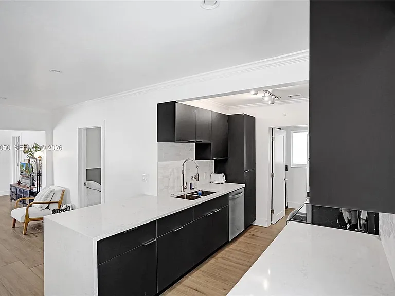 3320 NE 13th Ave #3320 — Photo 5