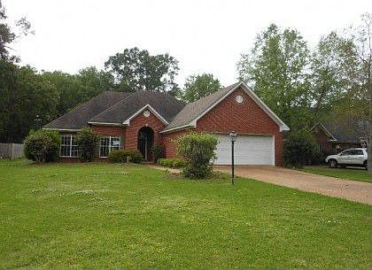 1st image of 104 Wildwood Blvd