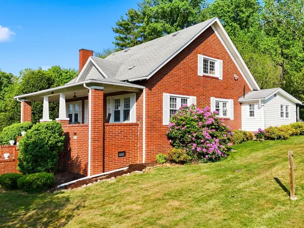 251 Charleston St, Weber City, VA 24290