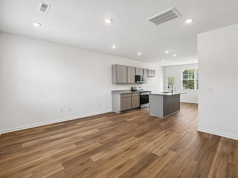 7608 Nightingale Ct — Photo 5