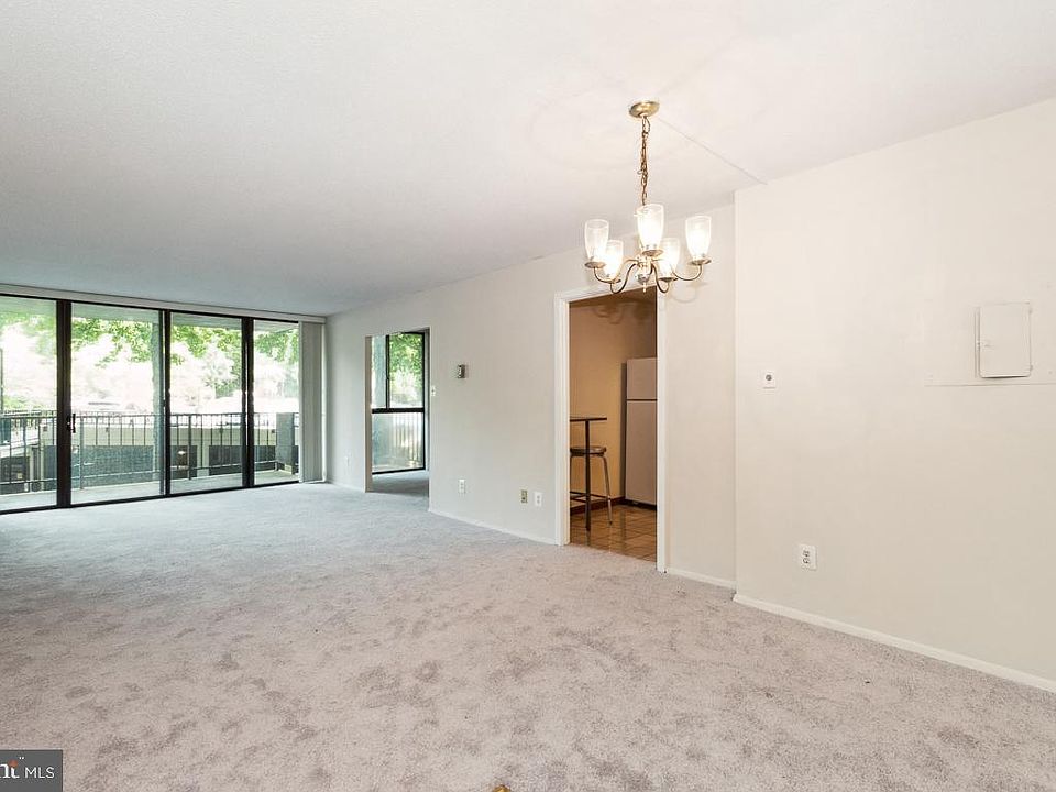 1st image of 6100 Westchester Park Dr APT L2