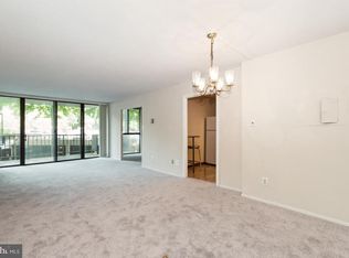 6100 Westchester Park Dr APT L2, College Park, MD 20740