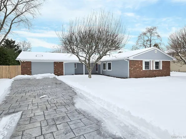 35 Segatogue Lane, South Setauket, NY 11720