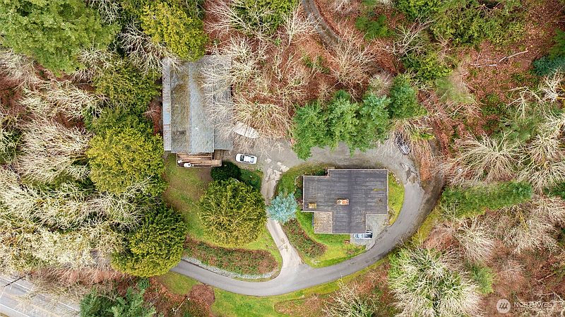 2nd image of 2232 E Lake Sammamish Parkway NE