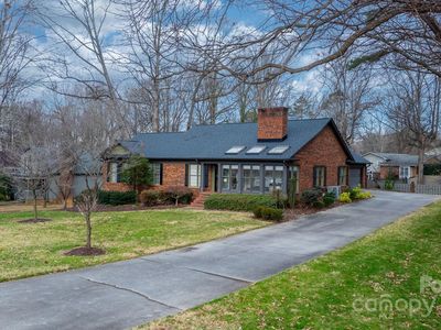 489 17th Ave NE, Hickory, NC, 28601