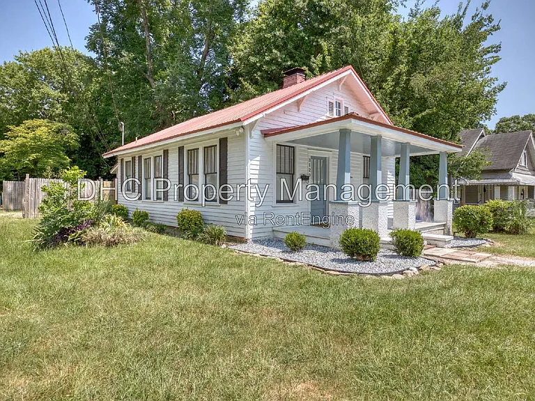 3120 Pierpont Ave — Photo 3