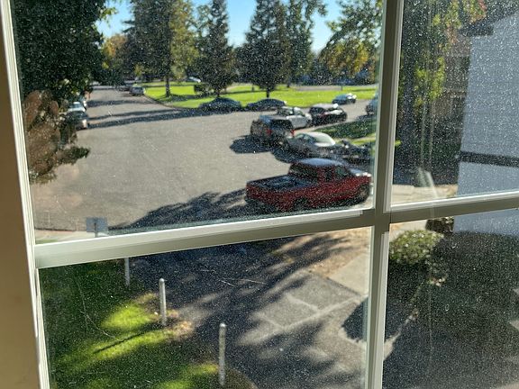4th image of 1733 Ross Cir