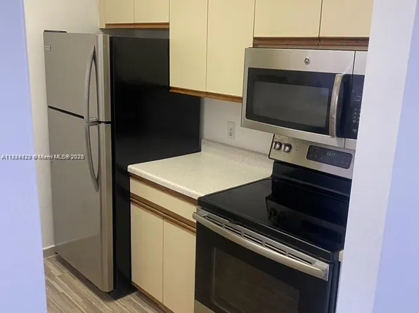660 Cypress Club Way #F11, Deerfield Beach, FL 33064