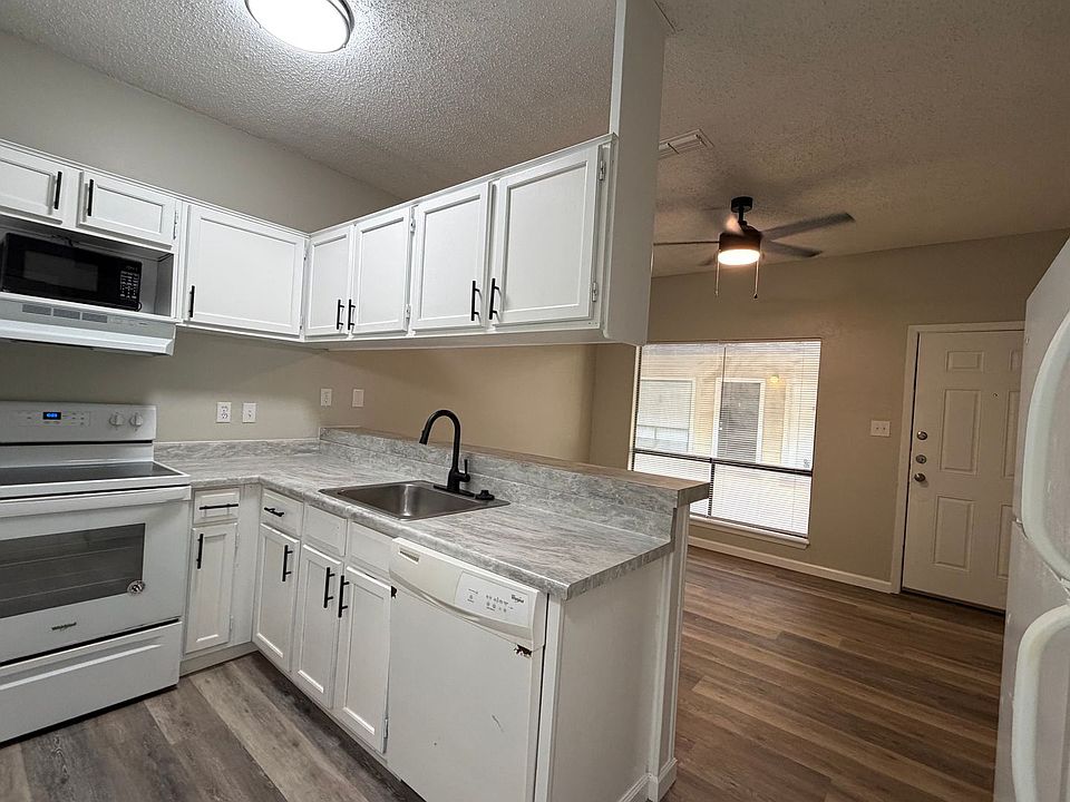 1st image of 2120 Pearl St APT 114