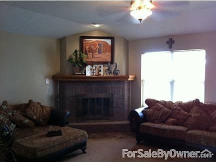Living room
						:
						Large fire place