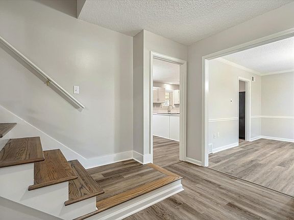 5th image of 8366 Chimneyrock Blvd