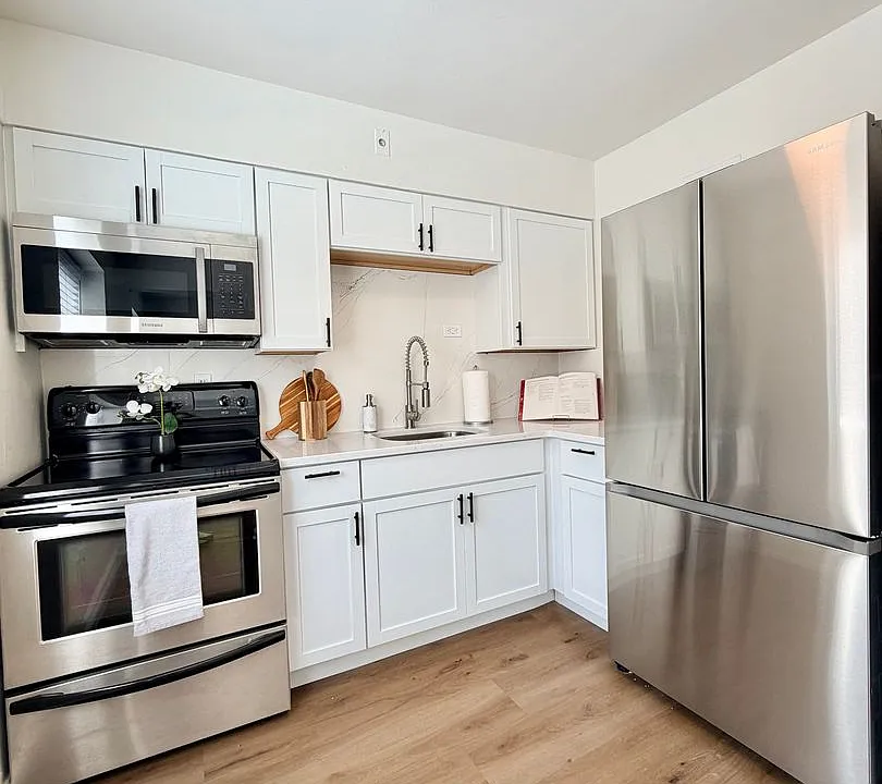5940-5952 Nagel Ave
