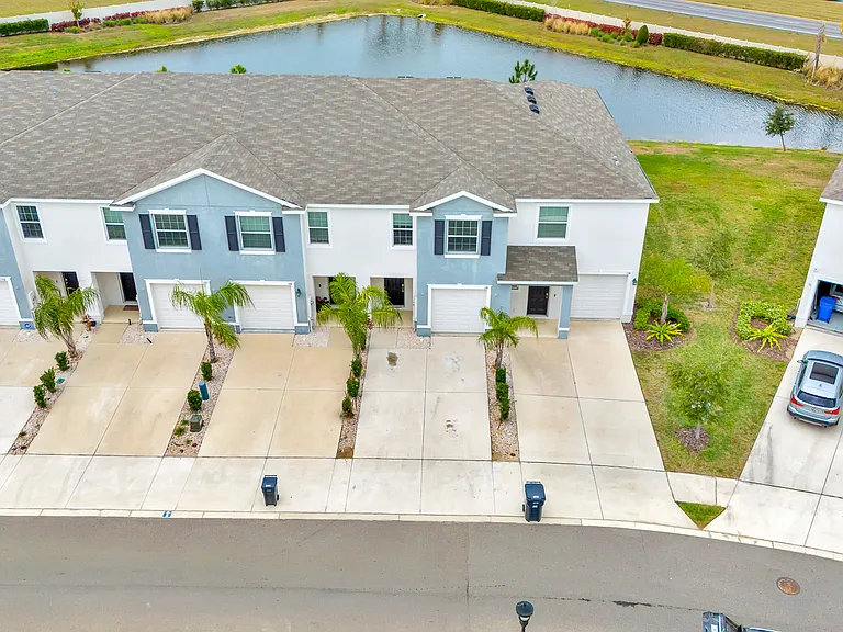 136 Mangrove Shade Cir — Photo 2