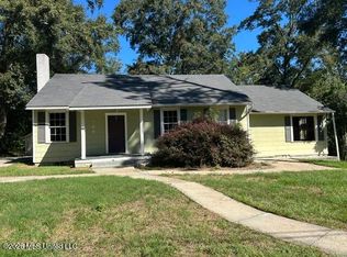 906 New York Ave, McComb, MS 39648