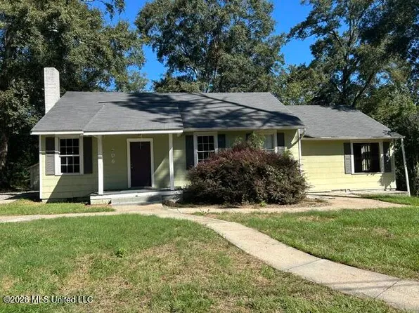 906 New York Ave, McComb, MS 39648