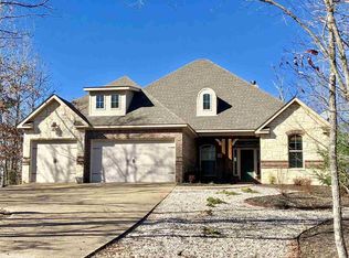 17 Tranquilo Ln, Hot Springs Village, AR 71909