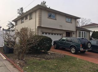 991 Rosedale Rd, Valley Stream, NY 11581
