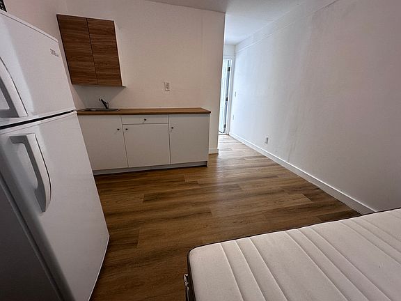 3rd image of 534 E 34th St #4
