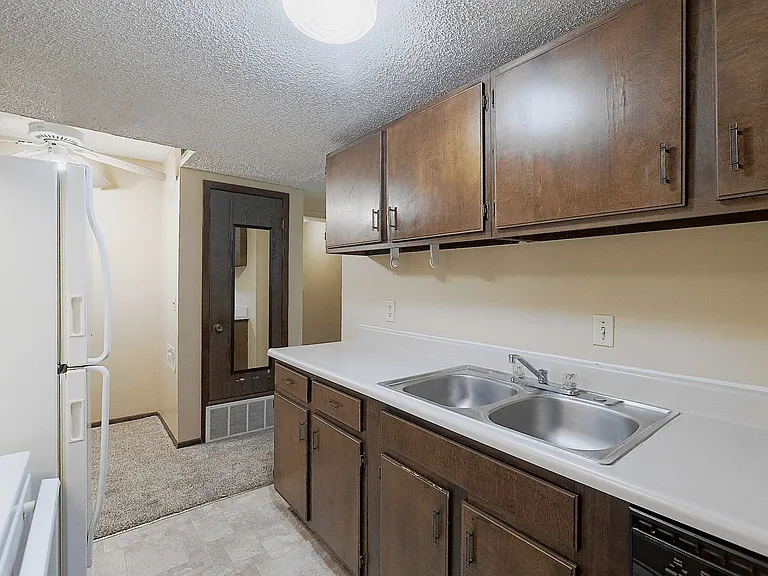 2209 D St — Photo 28