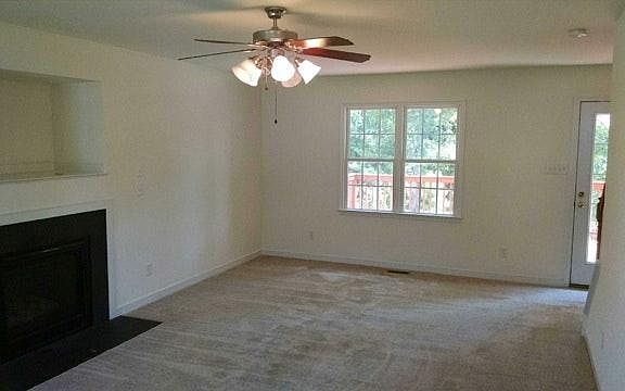 4th image of 6907 Autumn Point Dr