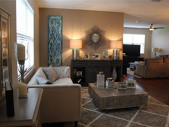 5th image of 9629 Town Parc Circle #0