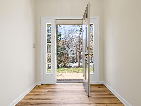 2nd image of 3041 Copper Knoll Rd