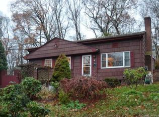 41 Valley Rd, Groton, CT 06340