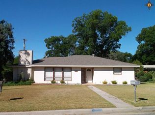 1401 N Country Club Cir, Carlsbad, NM 88220