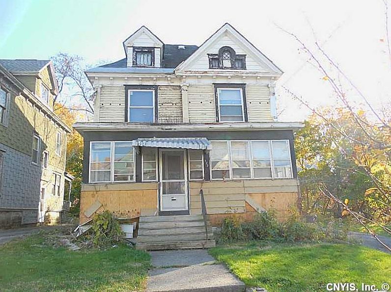 1st image of 228 McKinley Ave
