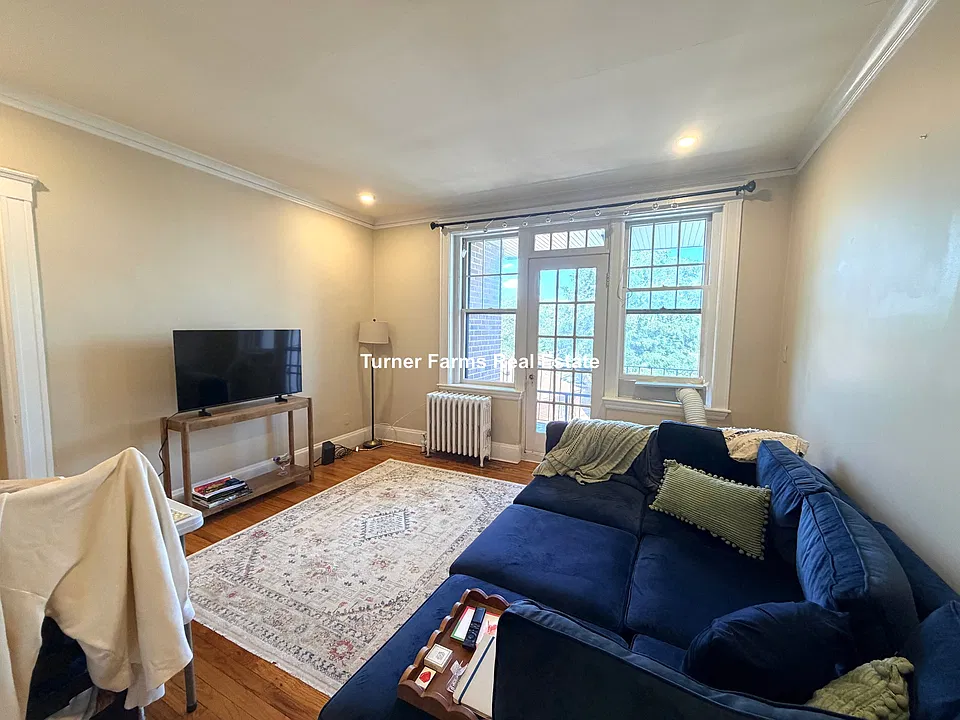 2035 Commonwealth Ave #11