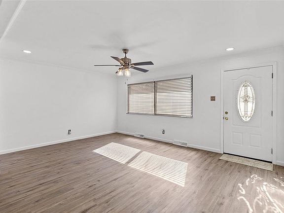 2nd image of 10444 Gardo Ct