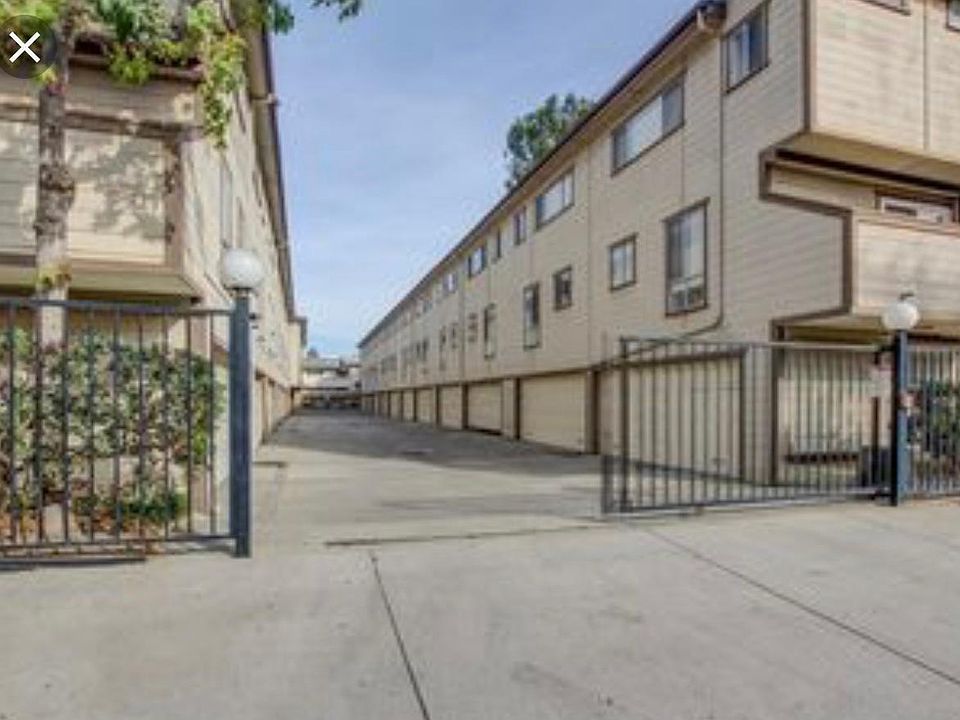 1st image of 5811 Woodman Ave APT 17