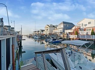 27 W 11th Rd, Broad Channel, NY 11693