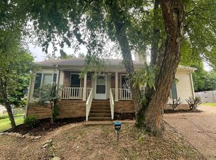 5500 Fairhaven Dr, Nashville, TN 37211