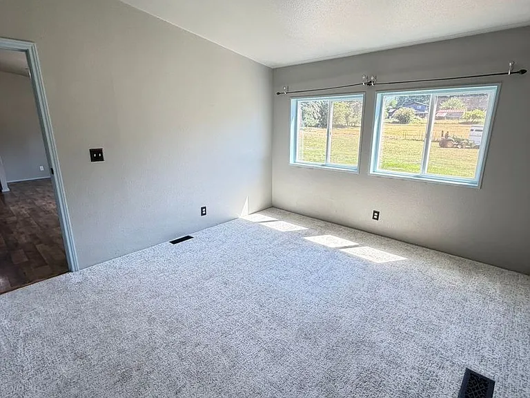 34125 E Lacomb Rd — Photo 28