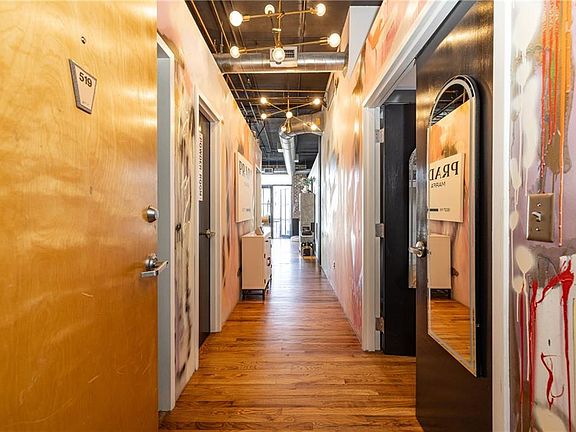 5th image of 3235 Roswell Rd NE Unit 519