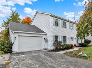 871 Sherman Dr, Gettysburg, PA 17325