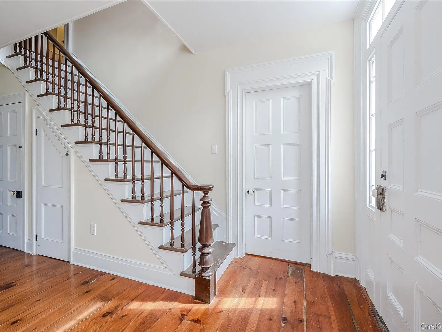 3 bed, 2.5 bath, 3310 sqft, $5,900 — Photo 3