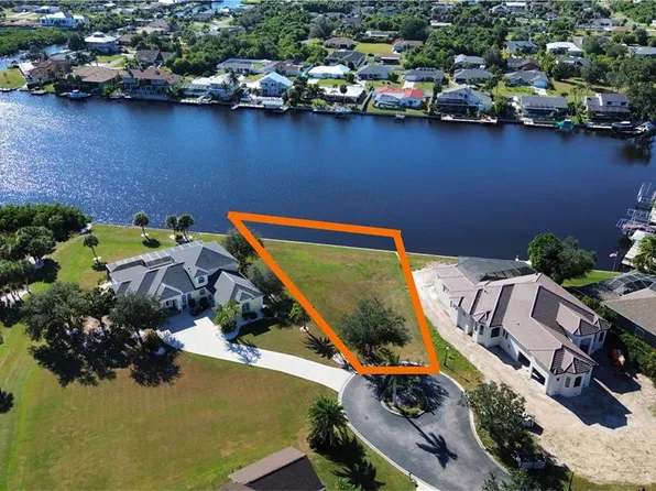 4361 Point Ct #19, Pt Charlotte, FL 33948