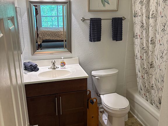 4th image of 897 Fording Island Rd APT 2410