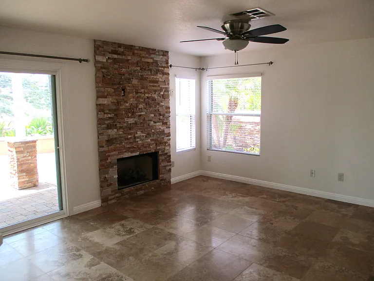 3217 Silver Ridge Ct — Photo 5