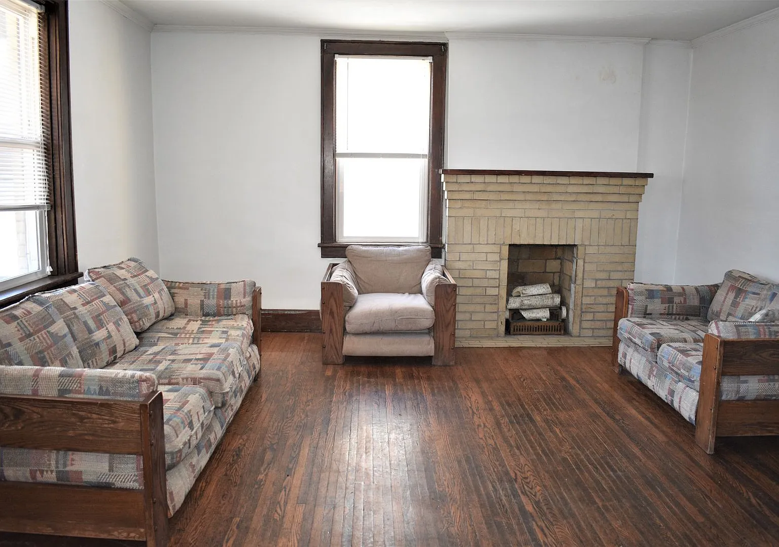 725 School St. — Photo 4